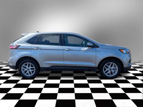 Used 2024 Ford Edge SEL image 6