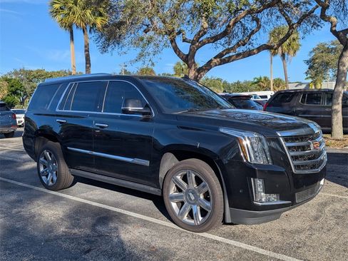 Used 2019 Cadillac Escalade Premium Luxury image 1