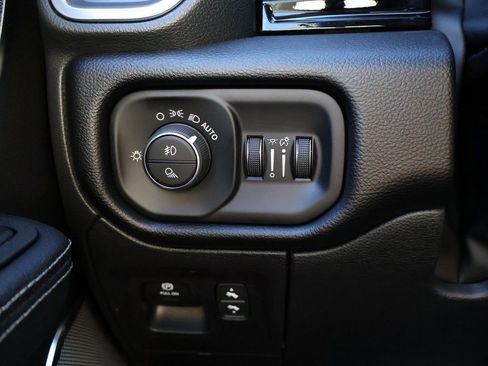 New 2026 RAM 1500 Laramie w/ Night Edition image 31