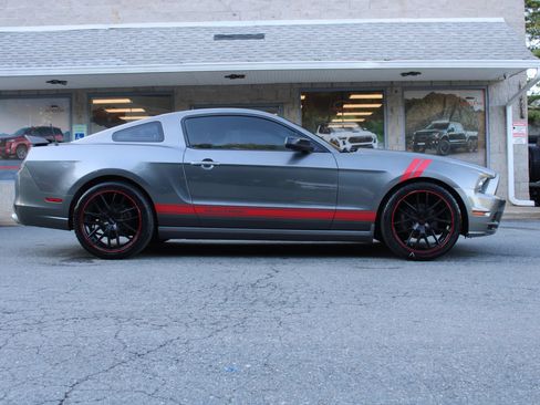 Used 2014 Ford Mustang Coupe RWD image 19