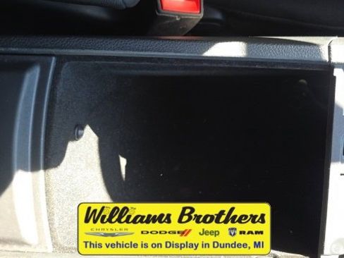 Used 2020 Jeep Grand Cherokee Laredo image 20