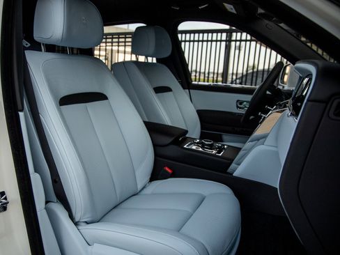 New 2026 Rolls-Royce Cullinan image 50