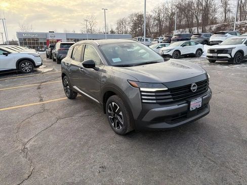 Used 2026 Nissan Kicks SV w/ Cold Weather Package AWD/4WD image 9