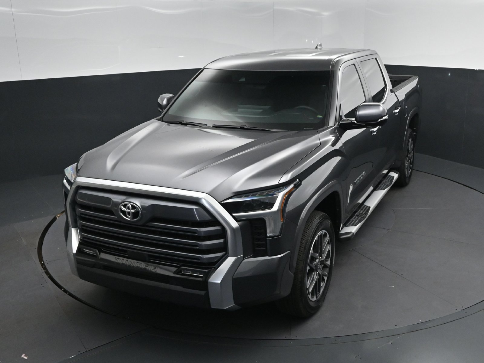 Used 2026 Toyota Tundra Limited w/ Power Package AWD/4WD image 31