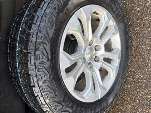 Used 2023 Chevrolet Silverado 1500 LTZ w/ LTZ Convenience Package II image 9