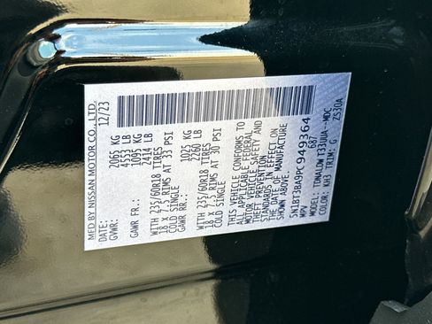 Used 2023 Nissan Rogue SV image 29