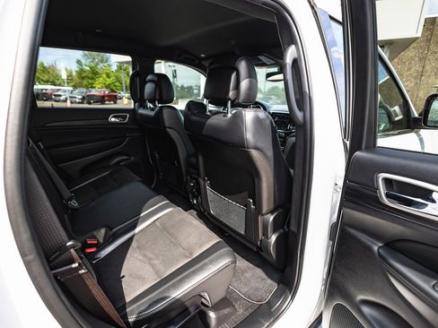 Used 2022 Jeep Grand Cherokee Laredo X image 28