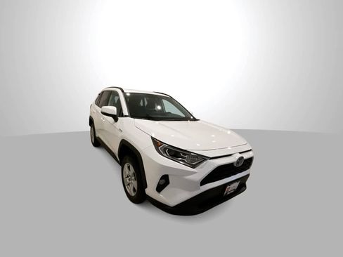 Certified 2021 Toyota RAV4 XLE w/ Convenience Package image 2