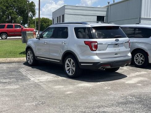 Used 2019 Ford Explorer Limited w/ Class III Trailer Tow Package FWD image 5