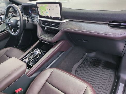 Used 2025 Ford Explorer Platinum image 23