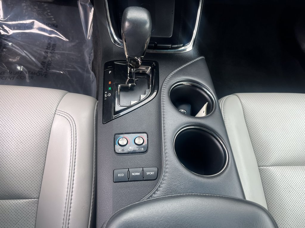 Used 2016 Toyota Avalon Limited FWD image 15