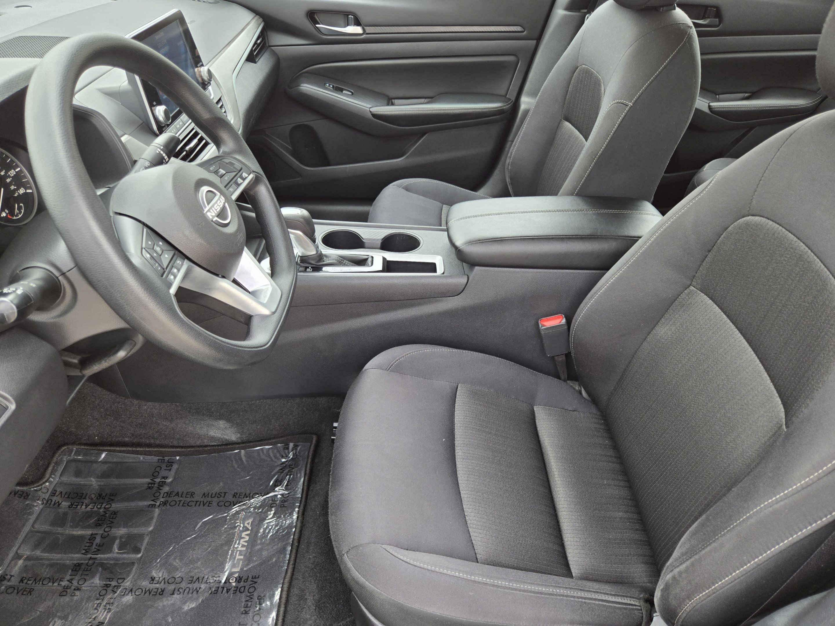Used 2025 Nissan Altima 2.5 SV FWD image 9