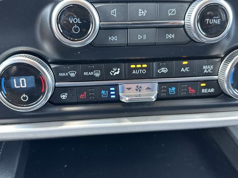 Used 2024 Ford Expedition Max XLT AWD/4WD image 34