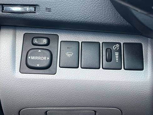 Used 2010 Toyota Highlander 4WD image 29