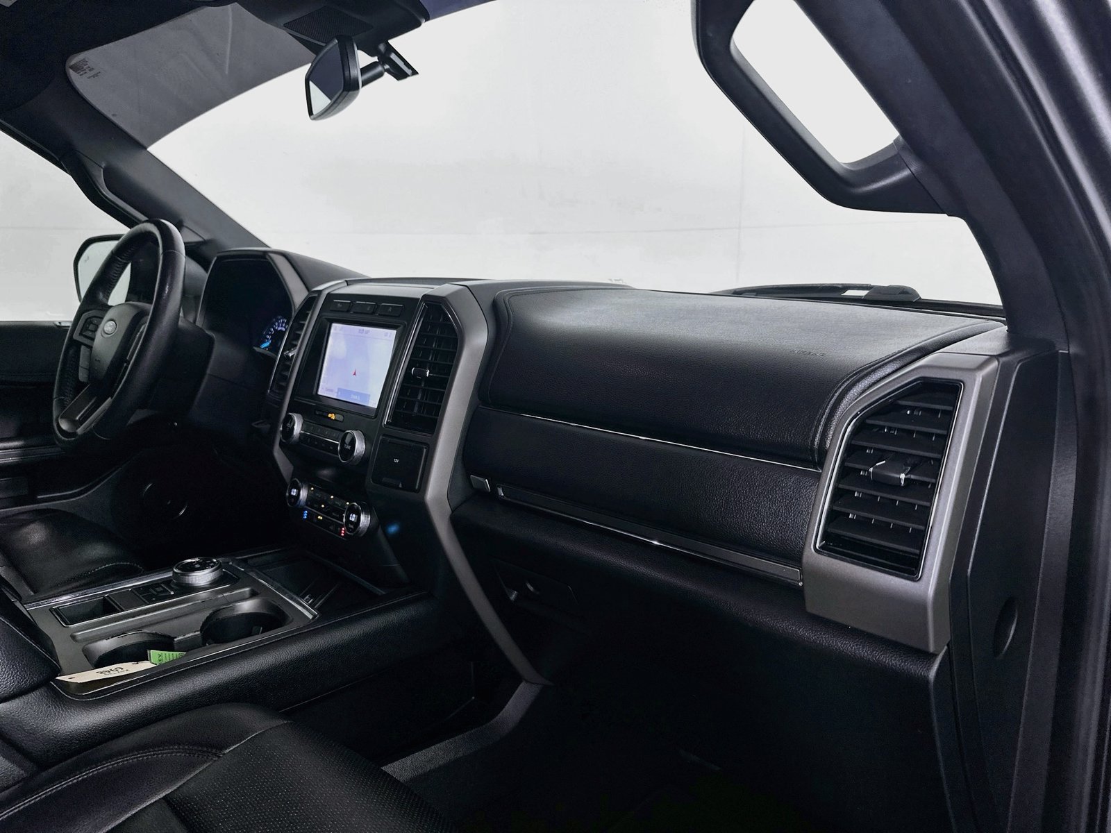 Used 2020 Ford Expedition XLT w/ Equipment Group 202A RWD image 30