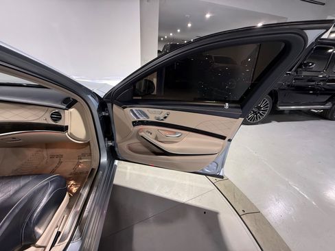 Used 2017 Mercedes-Benz S 550 Sedan w/ Sport Package w/ Sport Package image 41