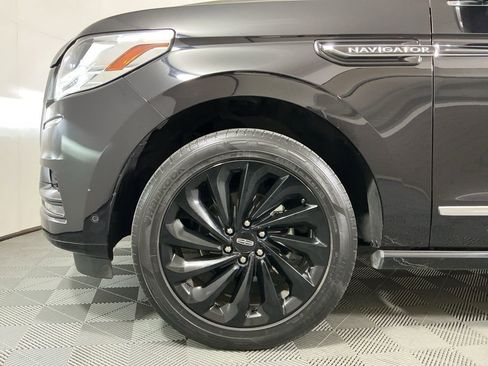 Used 2020 Lincoln Navigator Reserve w/ Equipment Group 208A Reserve image 9