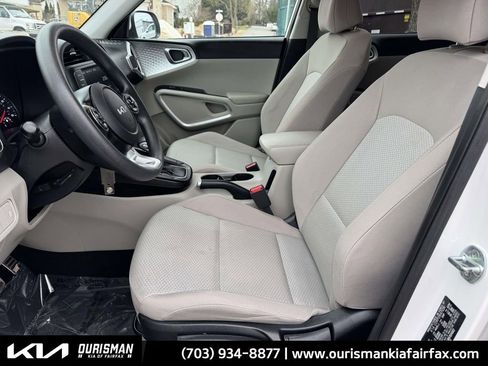 Used 2022 Kia Soul LX image 23