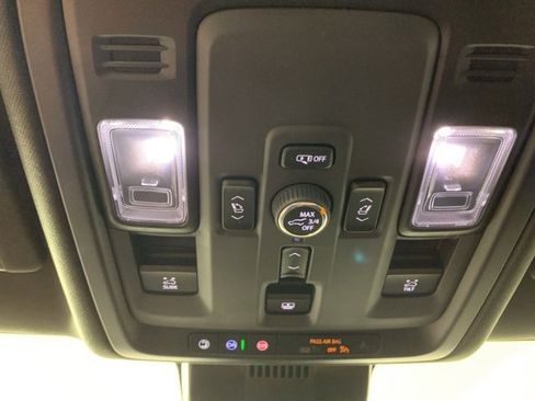 Used 2025 GMC Yukon XL AT4 Ultimate image 27