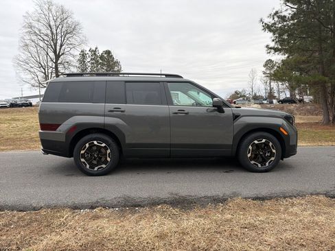 Certified 2025 Hyundai Santa Fe SEL image 4