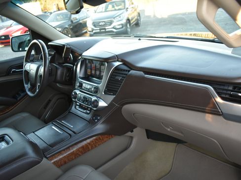 Used 2017 Chevrolet Tahoe Premier image 13