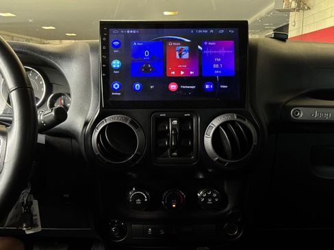 Used 2017 Jeep Wrangler Unlimited Sport w/ Quick Order Package 24S AWD/4WD image 20