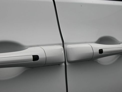 New 2026 Chrysler Pacifica Select image 36