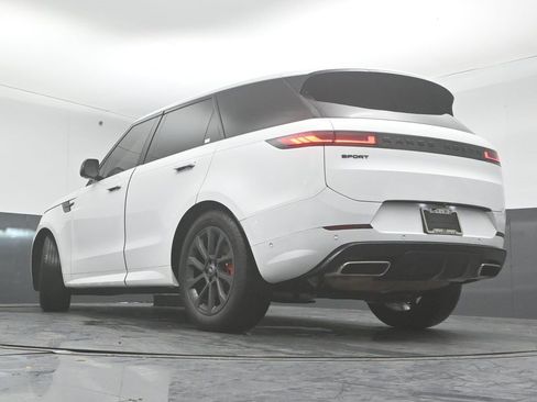 Used 2024 Land Rover Range Rover Sport Dynamic SE image 35