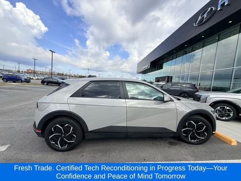 Used 2024 Hyundai Ioniq 5 SEL image 5