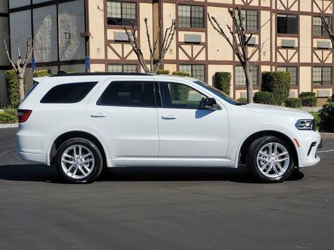Used 2025 Dodge Durango GT image 4