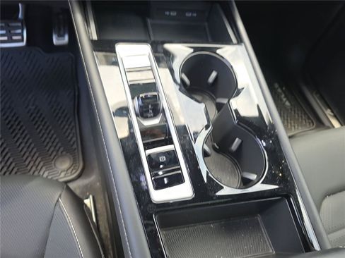 Used 2024 Volkswagen Atlas Cross Sport SEL R-Line AWD/4WD image 27