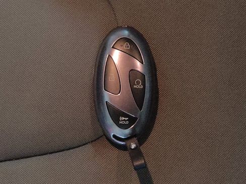 Used 2025 Hyundai Elantra SEL FWD image 32