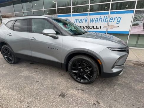 Certified 2024 Chevrolet Blazer LT w/ Convenience Package image 9