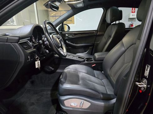 Used 2016 Porsche Macan S image 23