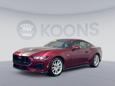 Used 2025 Ford Mustang GT Premium RWD image 5