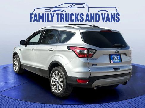Used 2018 Ford Escape Titanium image 3