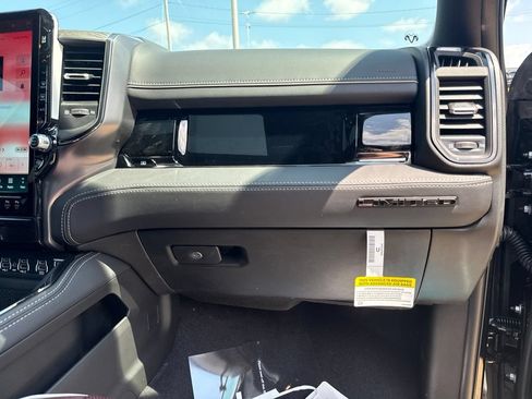 New 2026 RAM 2500 Limited AWD/4WD image 28
