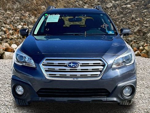 Used 2017 Subaru Outback 2.5i Premium image 3