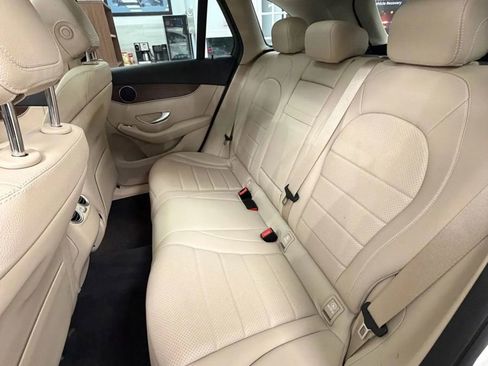 Used 2022 Mercedes-Benz GLC 300 4MATIC w/ Driver Assistance Package image 15