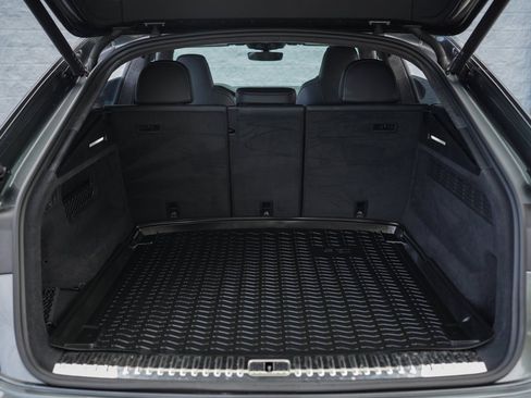 Used 2021 Audi SQ8 Prestige w/ Prestige Package image 40