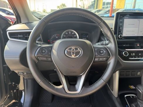Used 2022 Toyota Corolla Cross LE image 29