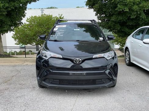 Used 2019 Toyota C-HR LE FWD image 2