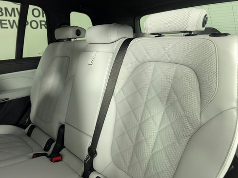 New 2026 BMW X7 xDrive40i w/ M Sport Package image 15