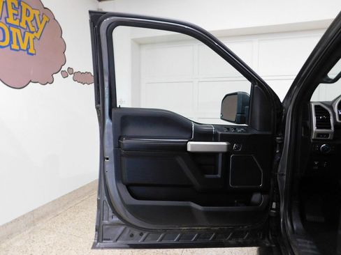 Used 2019 Ford F150 Lariat image 29