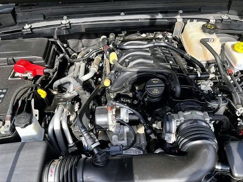 Used 2021 Jeep Wrangler Unlimited Rubicon w/ Dual Top Group AWD/4WD image 32