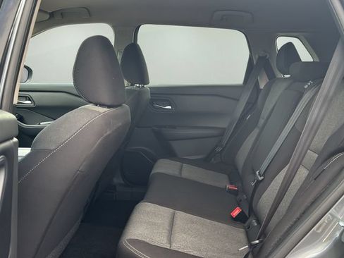 Used 2025 Nissan Rogue SV AWD/4WD image 17