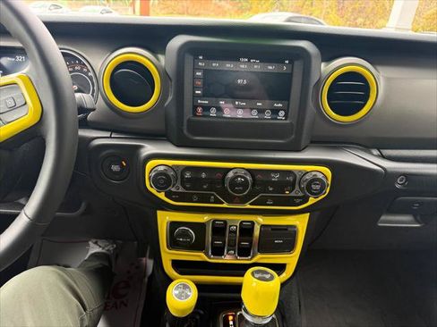 Used 2023 Jeep Wrangler Unlimited Sport AWD/4WD image 20