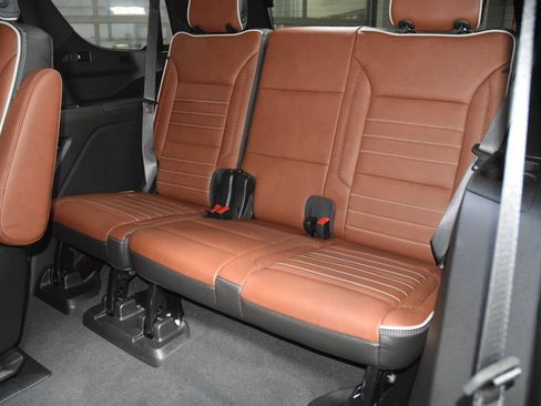 Used 2024 GMC Yukon Denali Ultimate AWD/4WD image 45