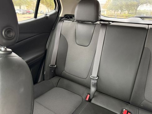 Used 2025 Buick Encore GX Preferred image 39