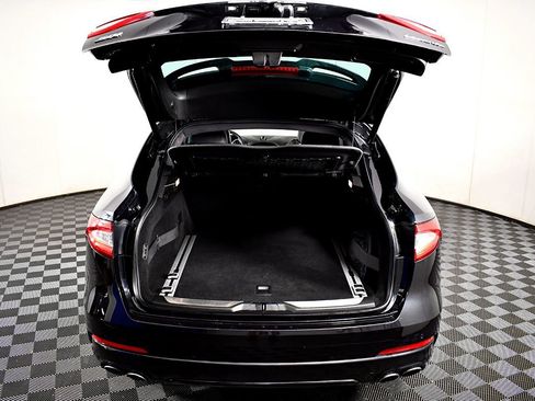 Used 2017 Maserati Levante S image 47